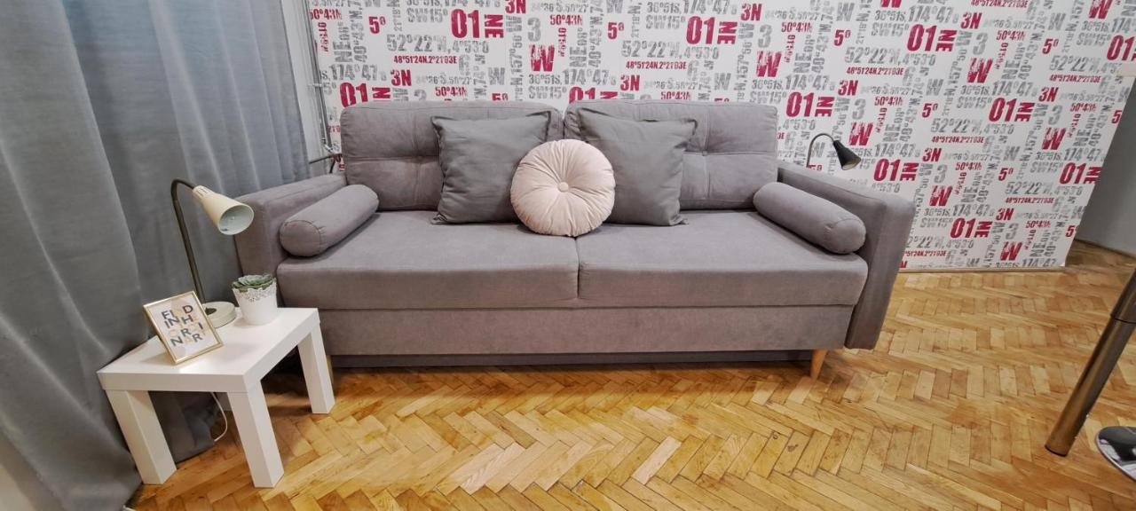 6-Pack Apartment In The Party District Budapest Exterior photo